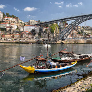Vista panorámica de Oporto desde Vila Nova de Gaia
